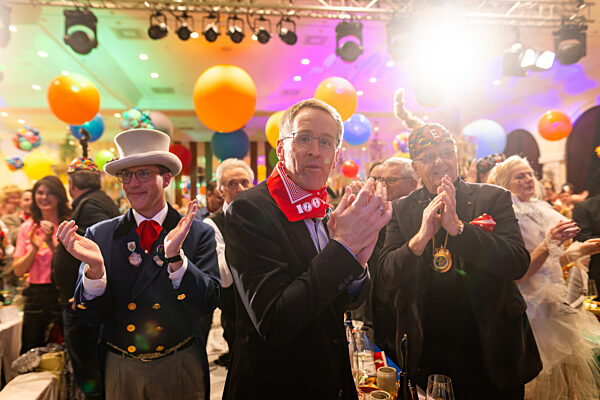 CDU-Spitzenkandidat Manuel Hagel bekommt "Goldene Narrenschelle"