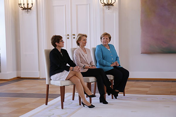 Annegret Kramp-Karrenbauer,  Ursula von der Leyen, Angela Merkel