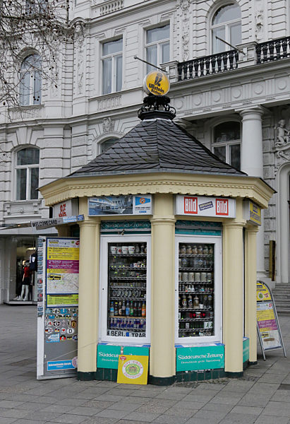 Zeitungskiosk am Kurfürstendamm