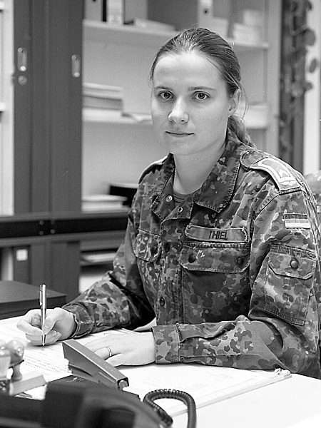 Soldatin bei der Bundeswehr, 2000
