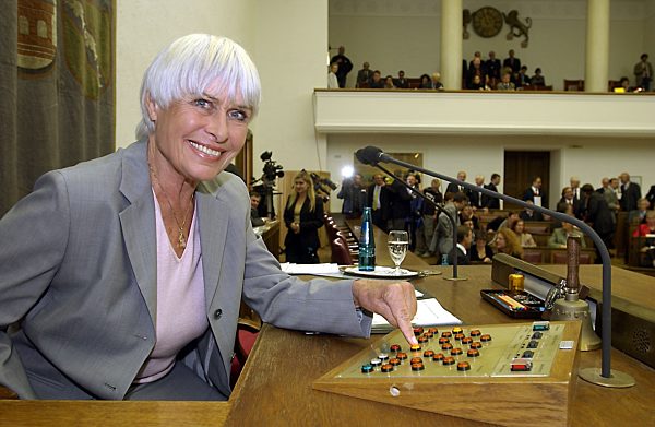 Alterspräsidentin des Landtags, Barbara Rütting von Bündnis 90/Die Grünen, 2003