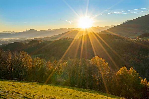Sonnenaufgang über den Rupertiwinkel