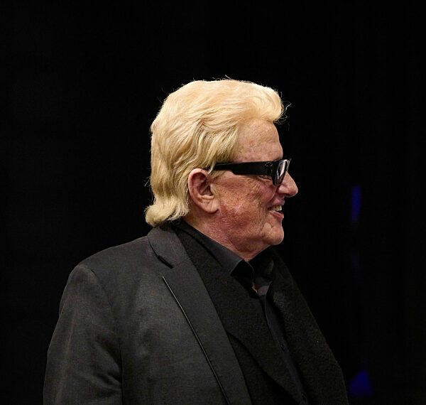 Heino besucht Dieter Hallervorden in seinem Theater in Dessau