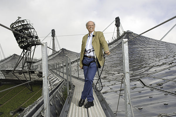 Willy Bogner auf dem Dach des Münchner Olympiastadions, 2010