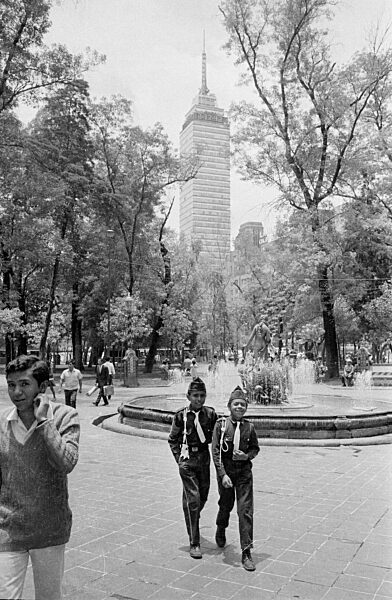 Kleine Parkanlage im Zentrum von Mexico City, 1970