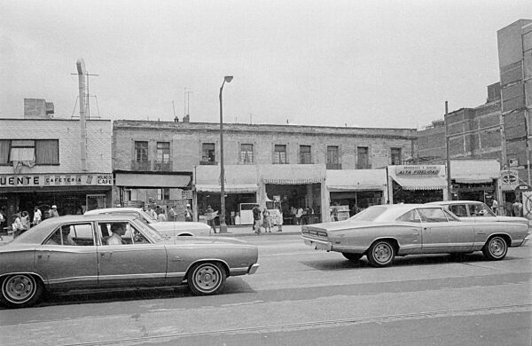 Wohn- und Geschäftshäuser in Mexico City, 1970