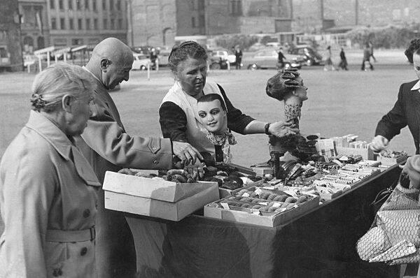 Lockenwicklerstand in Leipzig, 1960