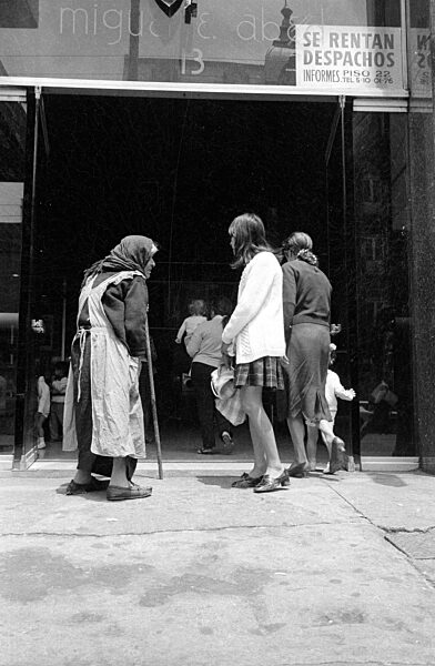 Straßenszene in Mexico City, 1970