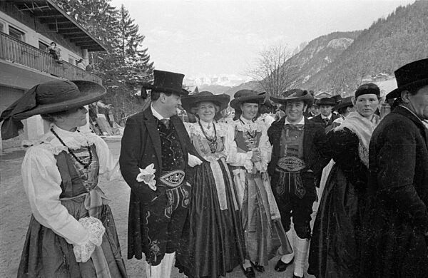 Eröffnungsfeierlichkeiten der Alpinen Skiweltmeisterschaft in Gröden, 1970