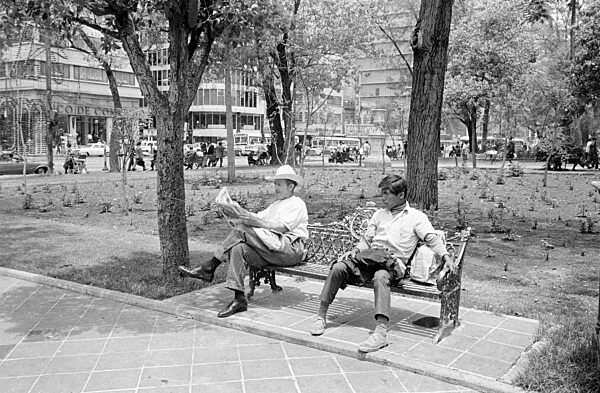 Kleine Parkanlage im Zentrum von Mexico City, 1970