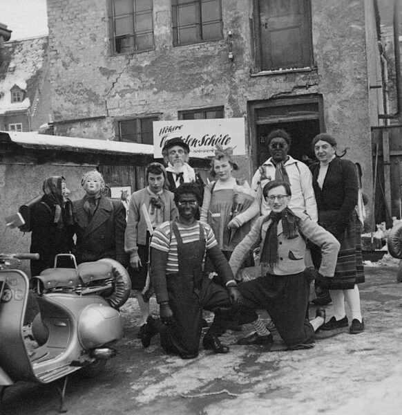 Fasching im Vespa-Club