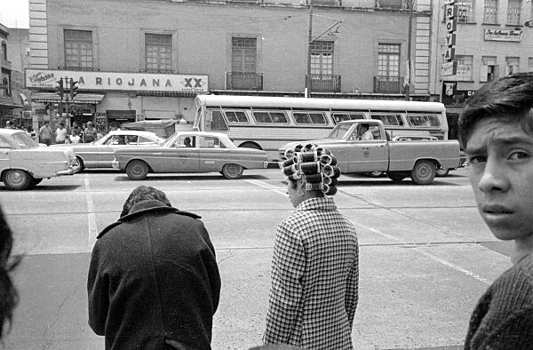 Straßenszene in Mexico City, 1970