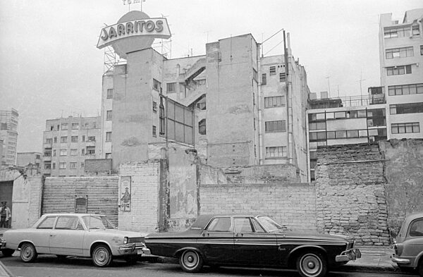 Wohn- und Geschäftshäuser in Mexico City, 1970