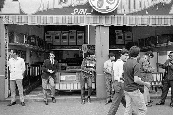 Elektrogeschäft in der Innenstadt von Mexico City, 1970