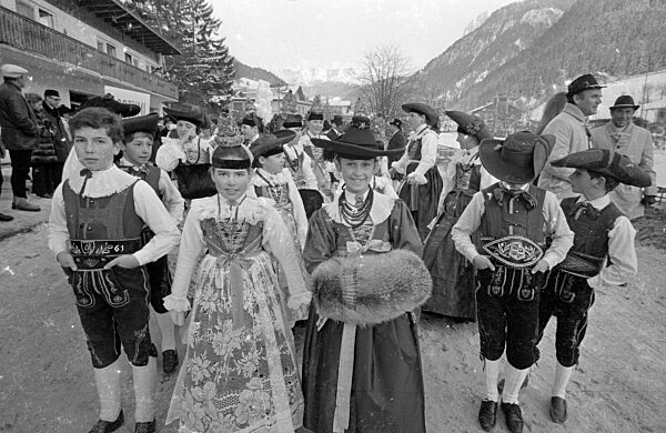 Eröffnungsfeierlichkeiten der Alpinen Skiweltmeisterschaft in Gröden, 1970