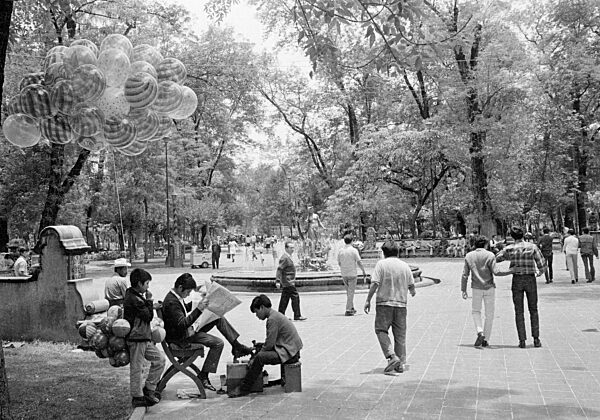 Kleine Parkanlage im Zentrum von Mexico City, 1970