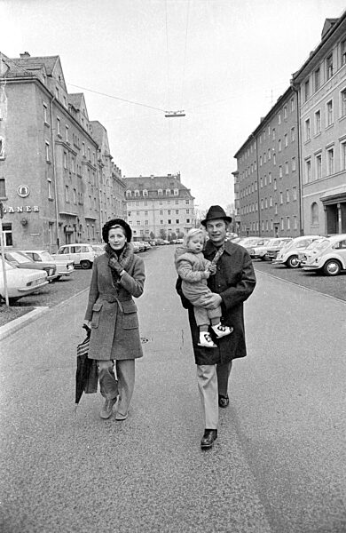 Georg Kronawitter am autofreien Sonntag in München, 1973