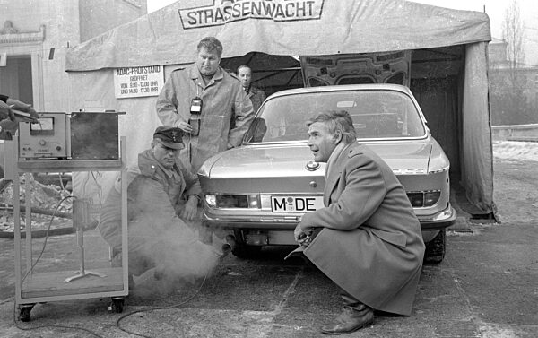 ADAC CO-Abgastest mit Blacky Fuchsberger, 1971