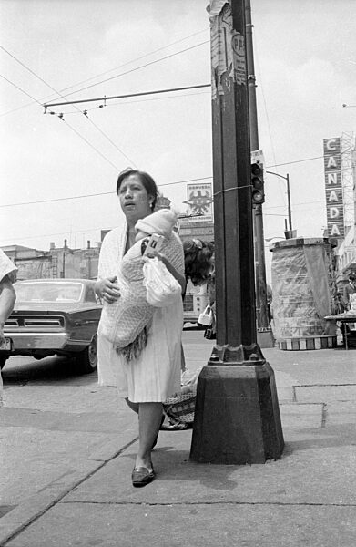 Straßenszene in Mexico City, 1970