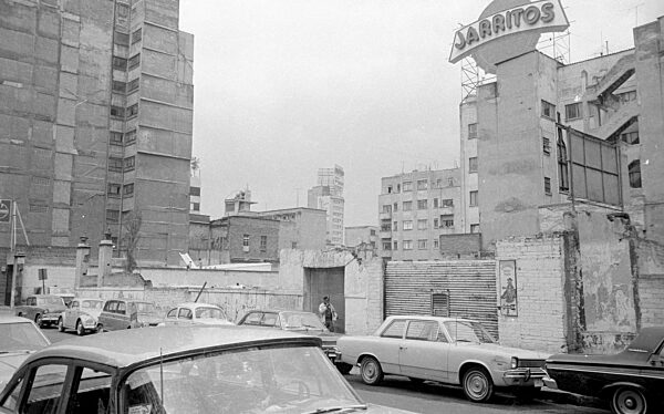 Wohn- und Geschäftshäuser in Mexico City, 1970