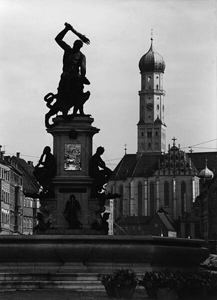 Herkulesbrunnen in Augsburg