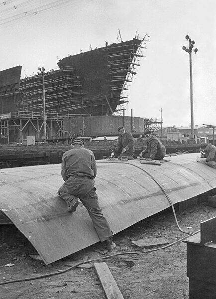 Schiffbau in Rostock, 1959