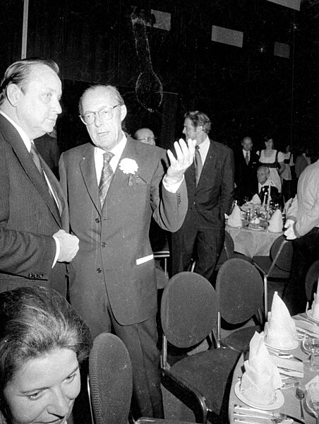 Hans-Dietrich Genscher und Bernhard zur Lippe-Biesterfeld bei der Feier zum WM Sieg in München, 1974
