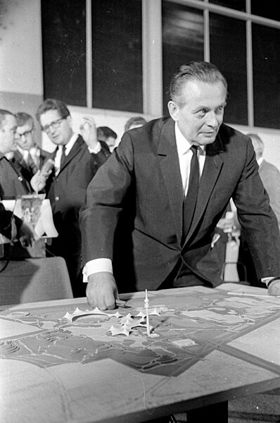 Jury-Sitzung zum Architektenwettbewerb für die Olympiabauten in München, 1967