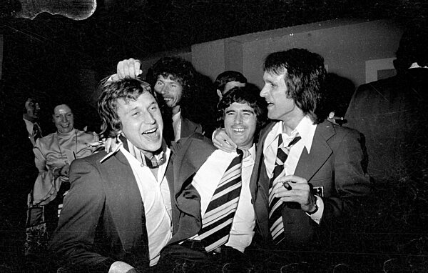 Flohe, Breitner, Müller und Overath bei der Feier zum WM Sieg in München, 1974