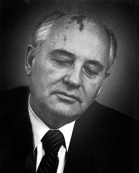 Mikhail Gorbachev, 1992