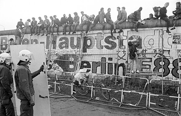 Hausbesetzer an der Berliner Mauer