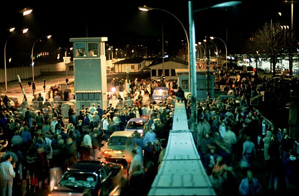 Mauerfall, 1989