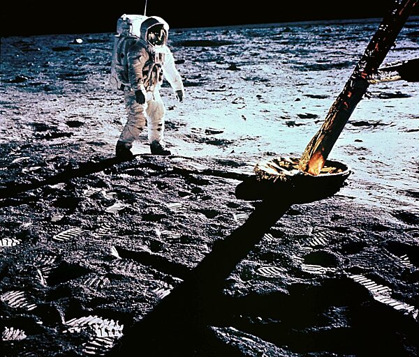 Astronaut Edwin Aldrin in front of the moon ferry "Eagle"