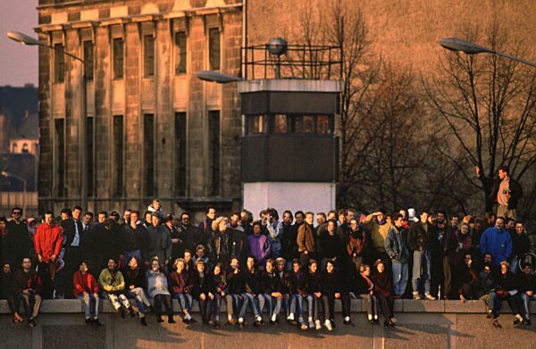 MAUEROEFFNUNG BERLIN