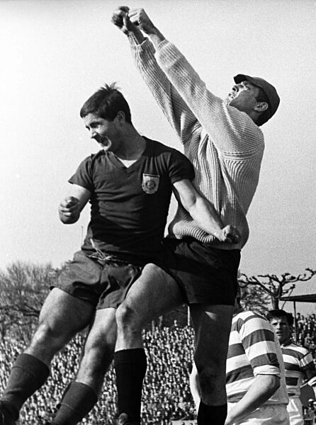 Spielszene aus Meidericher SV gegen Bayern Muenchen, Bundesliga, Saison 1966/1967