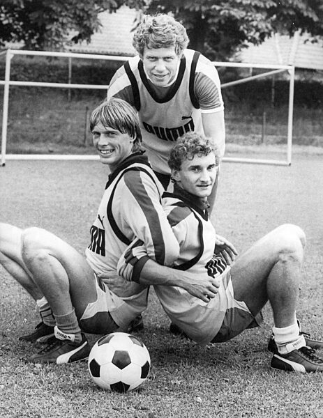Wolfgang Sidka, Rudi Völler und Otto Rehhagel beim Training, 1982