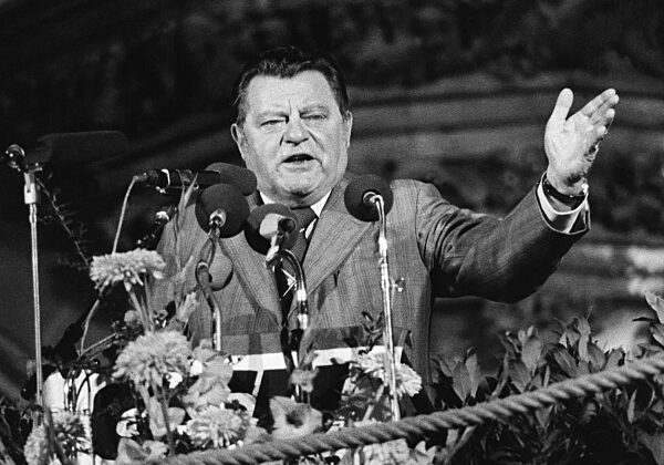 Franz Josef Strauss, 1975