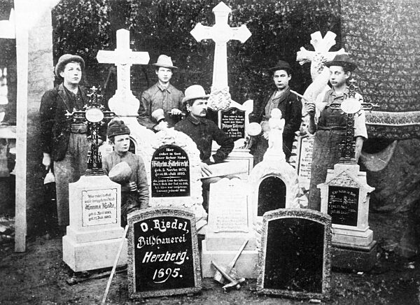 Stone sculptor, 1895