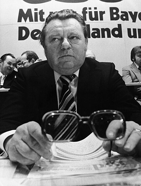 Franz Josef Strauss, 1975