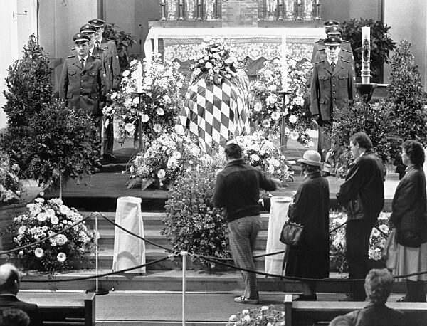 Beisetzung von Franz Josef Strauß in München, 1988