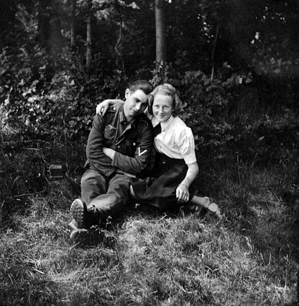 Egon Kinowsky als Soldat im Zweiten Weltkrieg, 1943