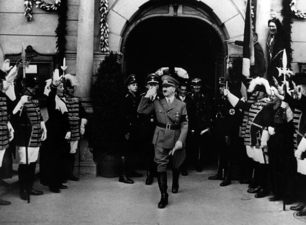 Adolf Hitler in Klagenfurt, 1938