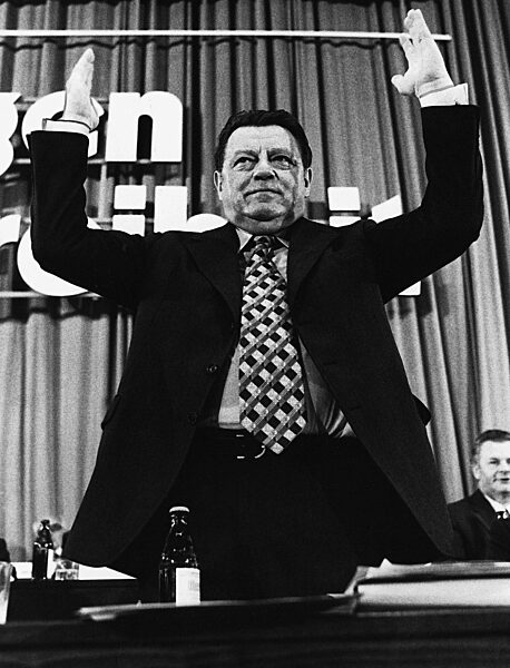 Franz Josef Strauss, 1977