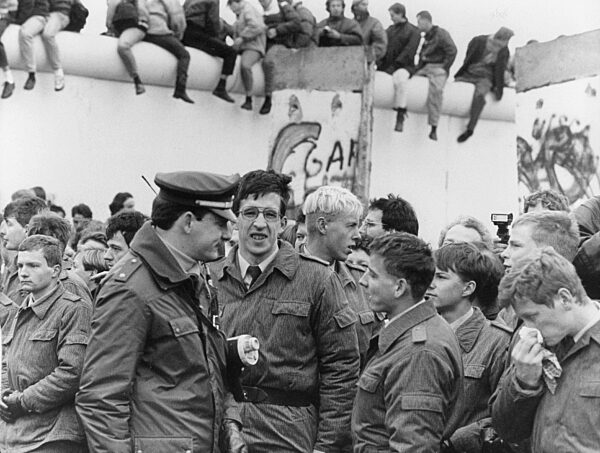 Öffnung der Berliner Mauer, 1989