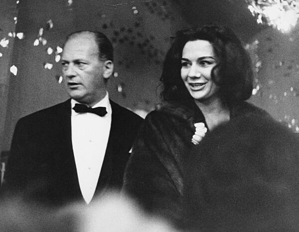 Curd Juergens and Simone Bicheron, 1960