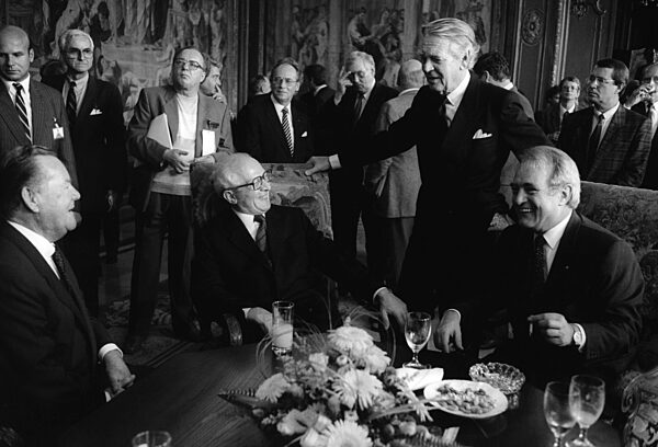 Erich Honecker, 1987