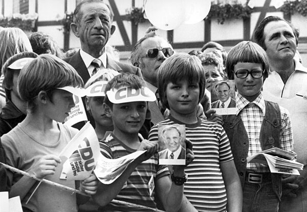 Children at the CDU election campaign event, 1976