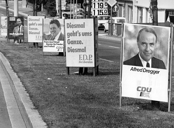 Election posters for the federal election, 1980