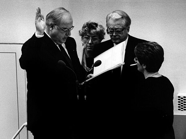 Swearing in of Helmut Kohl, 1991