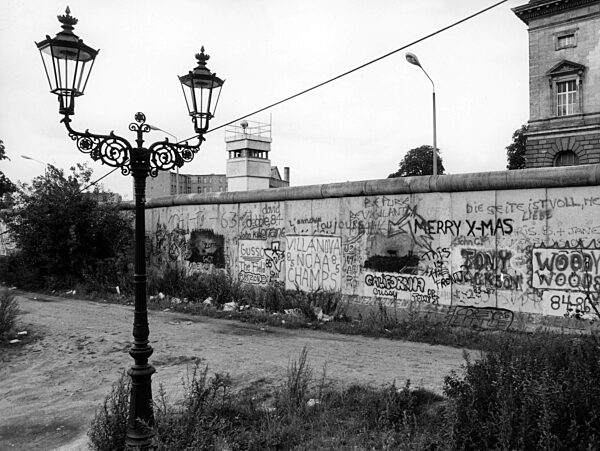 Abschnitt der Berliner Mauer, 1987